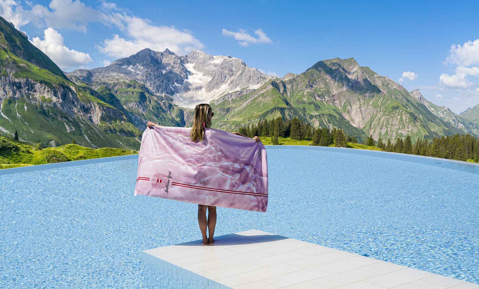 AUSTRIAN GIRL BADETUCH