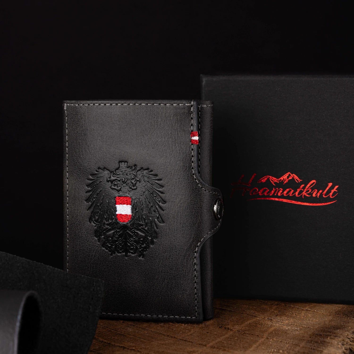Adler Slim Wallet aus Echtleder mit Spiegel, Münzfach & RFID-Schutz