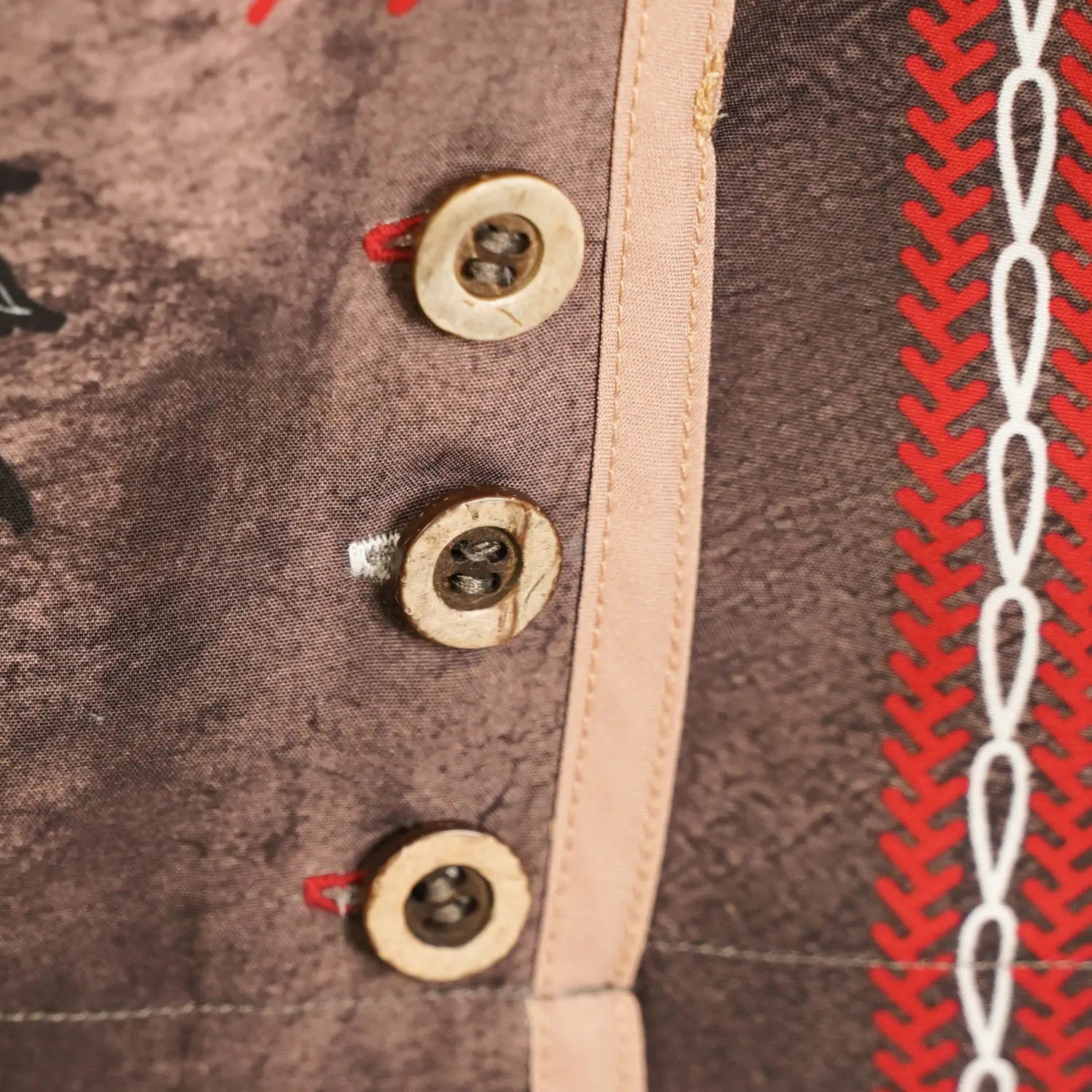 Knöpfe Detail Badehose Lederhose