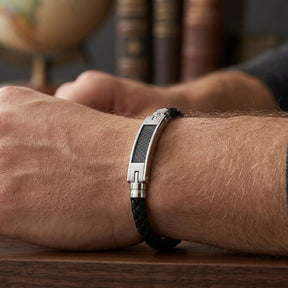 Sportliches Armband für Herren aus Echtleder und Carbon